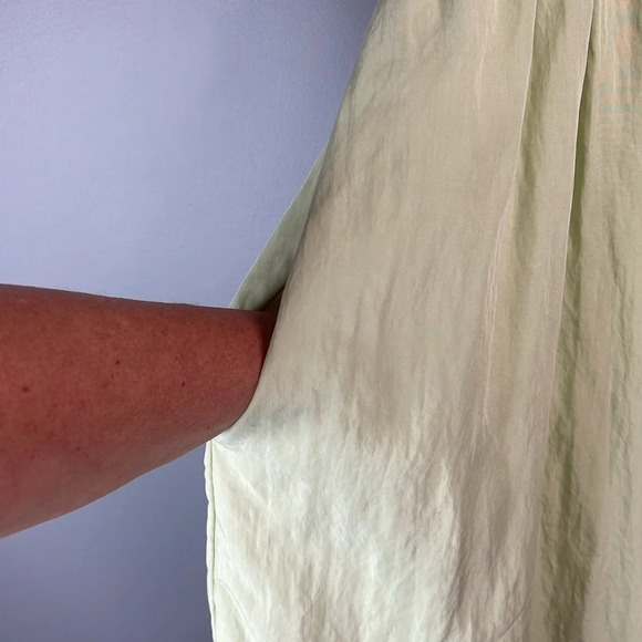 VINCE NWT Bow Pleated Sleeveless Midi Dress Sage Green Crinkle Tencel/Nylon S - Picture 5 of 12